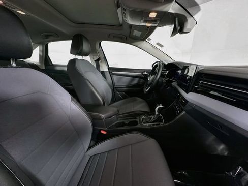 Used 2025 Volkswagen Jetta SE FWD image 27