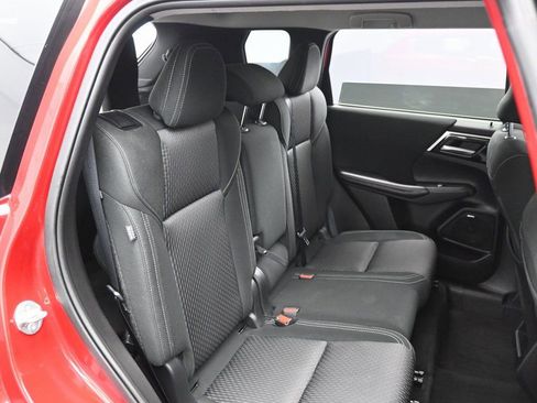 Used 2025 Mitsubishi Outlander ES AWD/4WD image 30