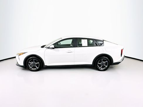 Used 2025 Kia K4 LXS FWD image 4