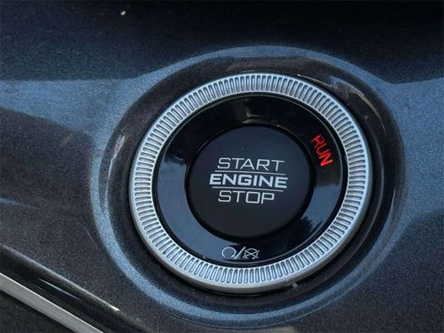 Used 2023 Jeep Grand Cherokee L Laredo image 21