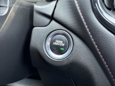 Used 2024 Chevrolet Equinox RS FWD image 19