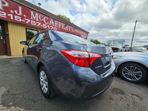Used 2016 Toyota Corolla LE FWD image 3