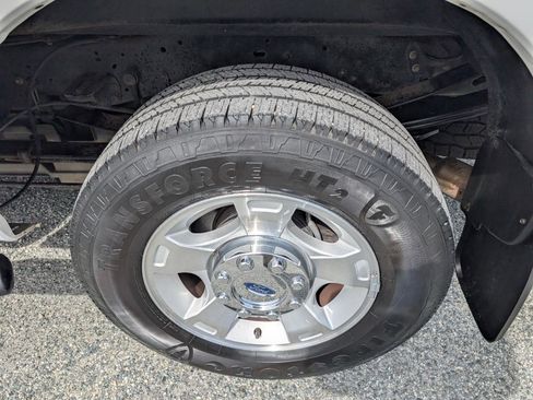 Used 2015 Ford F250 XLT w/ Camper Package image 10