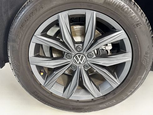 Used 2022 Volkswagen Tiguan SE FWD image 34
