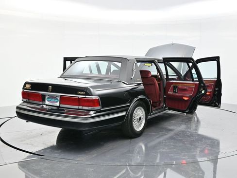 Used 1990 Lincoln Continental Signature image 47