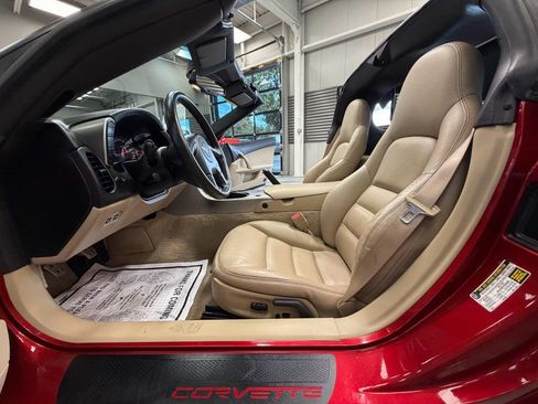 Used 2005 Chevrolet Corvette Coupe w/ Preferred Equipment Group RWD image 43