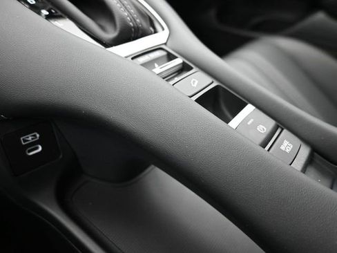 New 2026 Honda HR-V EX-L image 30