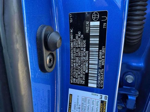 Used 2018 Toyota C-HR XLE image 10