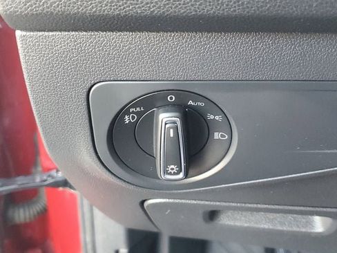 Used 2019 Volkswagen Tiguan SEL image 28