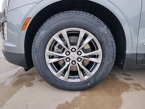 Used 2023 Cadillac XT5 Premium Luxury image 16