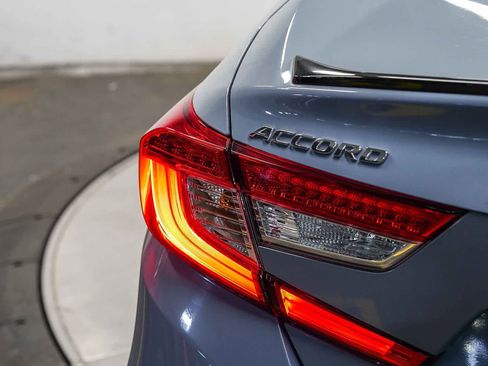 Used 2021 Honda Accord Sport image 11