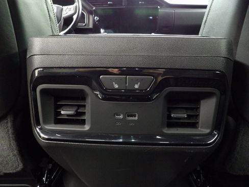 Used 2022 GMC Sierra 1500 AT4X image 11