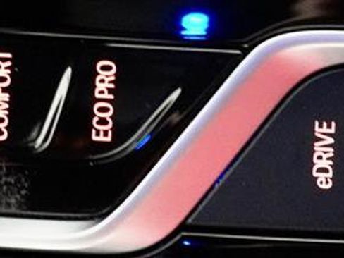 Used 2019 BMW 530e w/ Convenience Package image 23