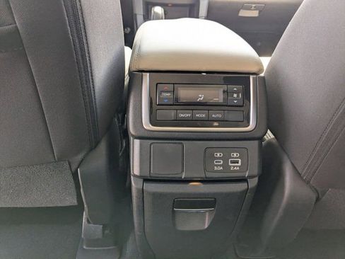 Used 2025 Subaru Ascent Premium AWD/4WD image 27