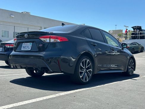 Used 2021 Toyota Corolla SE w/ Carpet Mat Package (TMS) FWD image 3