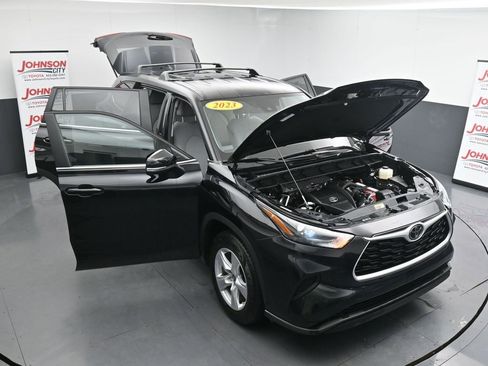 Used 2023 Toyota Highlander L image 42