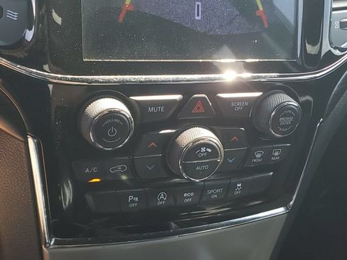 Used 2020 Jeep Grand Cherokee Altitude RWD image 18