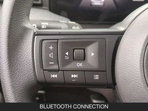 Used 2026 Nissan Kicks SV FWD image 17
