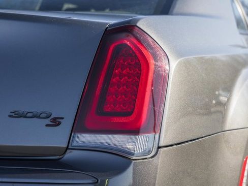 Used 2023 Chrysler 300 S image 7