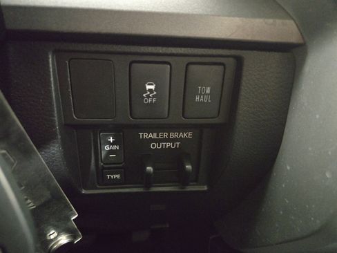 Used 2016 Toyota Tundra SR5 image 26