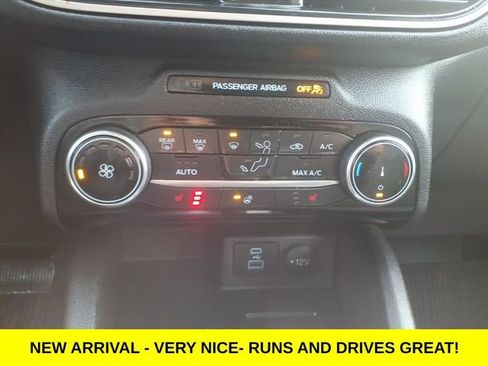 Used 2022 Ford Escape SE w/ Cold Weather Package image 20