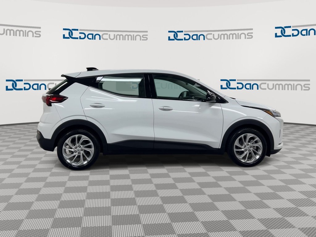 New 2027 Chevrolet Bolt LT FWD image 9