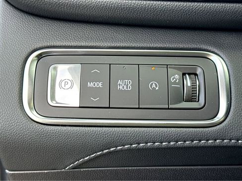 New 2026 Buick Enclave Avenir w/ Super Cruise Package FWD image 11