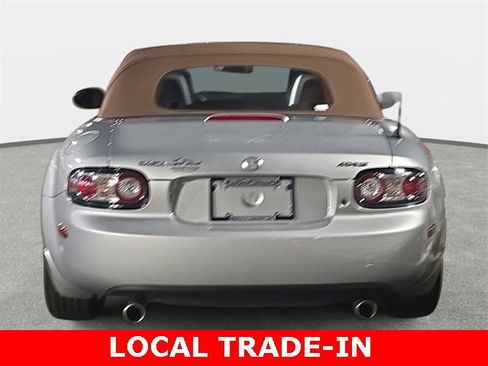 Used 2006 MAZDA MX-5 Miata Grand Touring w/ Premium Pkg image 6