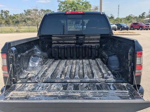 Used 2024 Nissan Frontier PRO-4X w/ Off-Road Protection Package AWD/4WD image 16