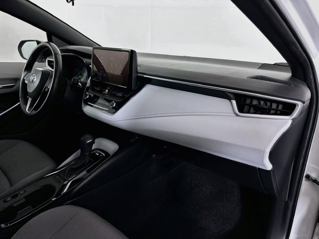 Certified 2024 Toyota Corolla SE w/ SE Package FWD image 28