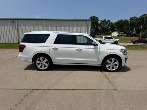 Used 2023 Ford Expedition Max Platinum AWD/4WD image 2