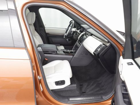 Used 2018 Land Rover Discovery HSE Luxury image 20