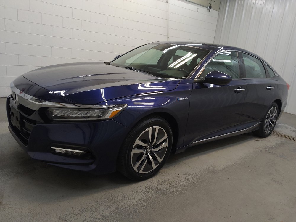 Used 2020 Honda Accord Touring image 3