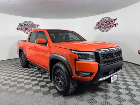 Used 2025 Nissan Frontier PRO-4X w/ Pro Convenience Package AWD/4WD image 9