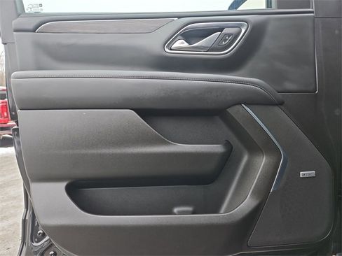 Used 2021 Chevrolet Tahoe Z71 w/ Rear Media and Nav Package image 20