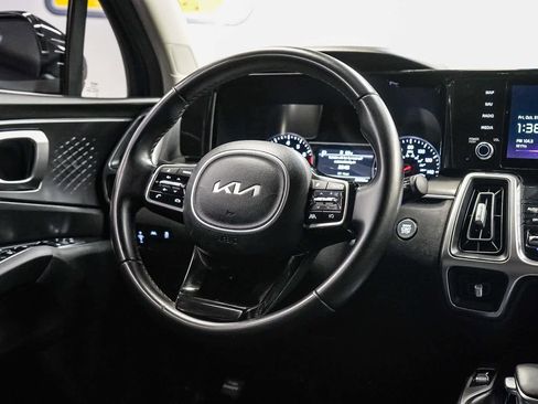 Used 2022 Kia Sorento S image 15