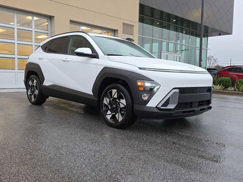 New 2025 Hyundai Kona SEL image 2