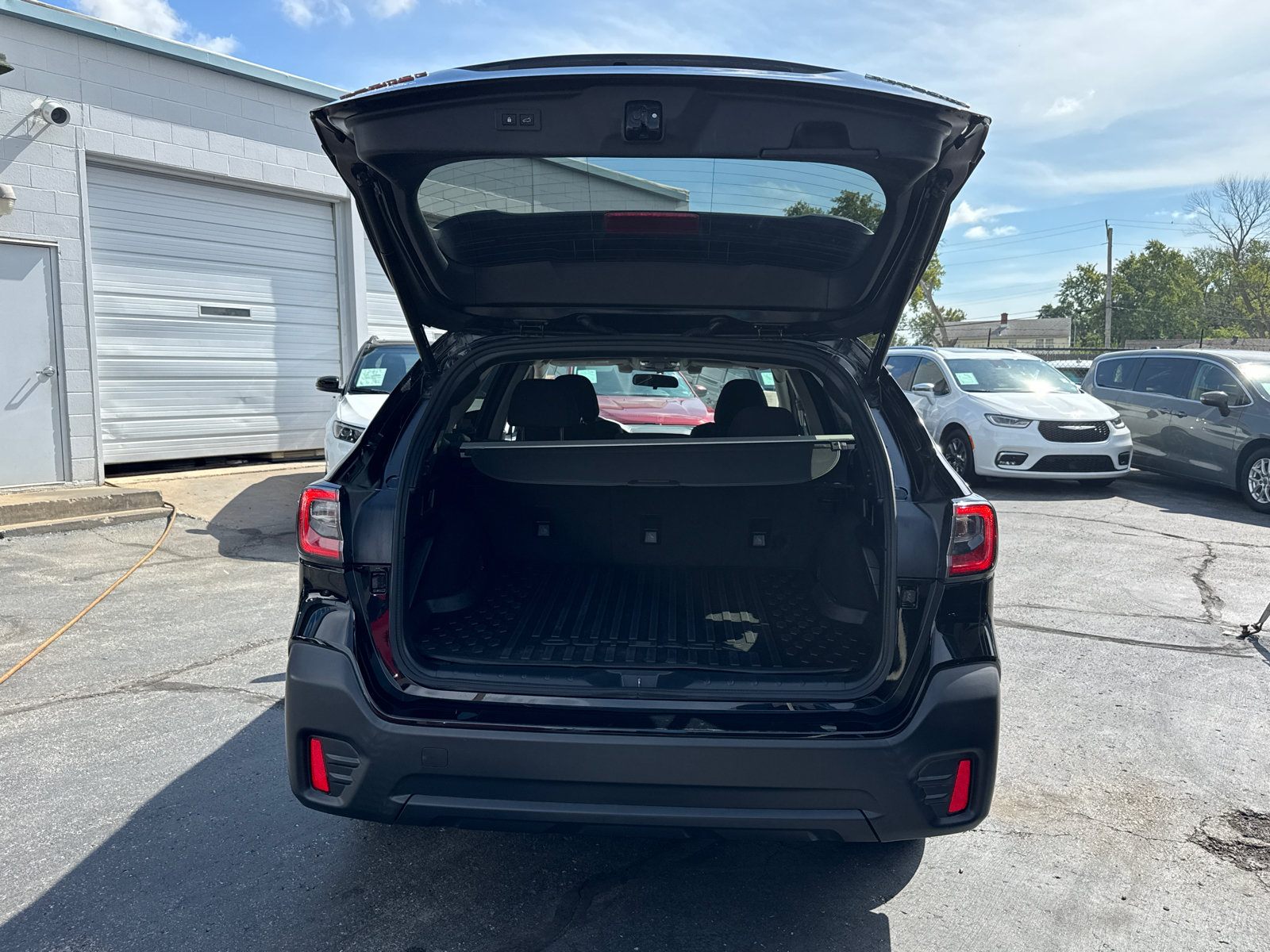 Used 2022 Subaru Outback Premium AWD/4WD image 17