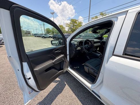 New 2026 Chevrolet Colorado W/T w/ WT Custom Package RWD image 10