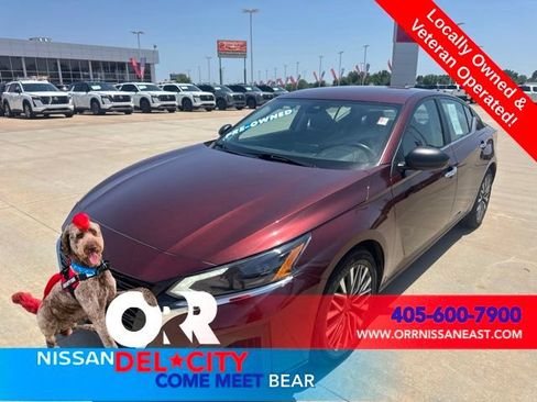 Used 2025 Nissan Altima 2.5 SV FWD image 1