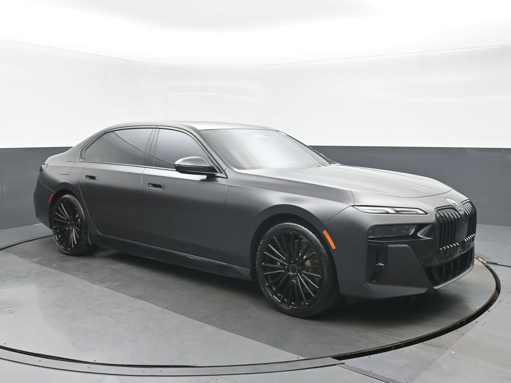 Used 2023 BMW i7 xDrive60 AWD/4WD image 5