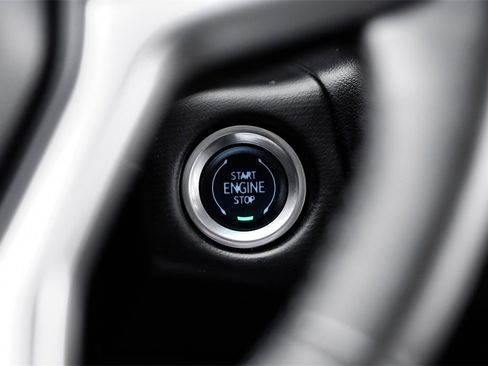 Used 2024 Chevrolet Suburban Premier image 14