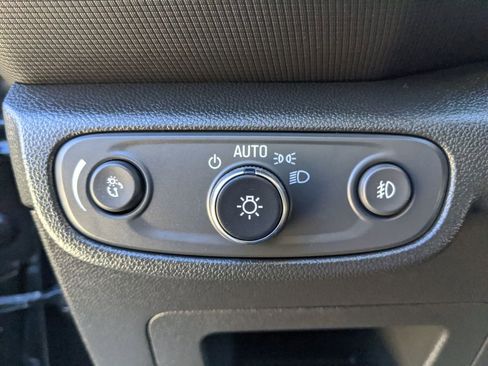 Used 2023 Chevrolet TrailBlazer RS w/ Sun and Liftgate Package image 13