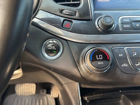 Used 2020 Chevrolet Impala LT FWD image 90