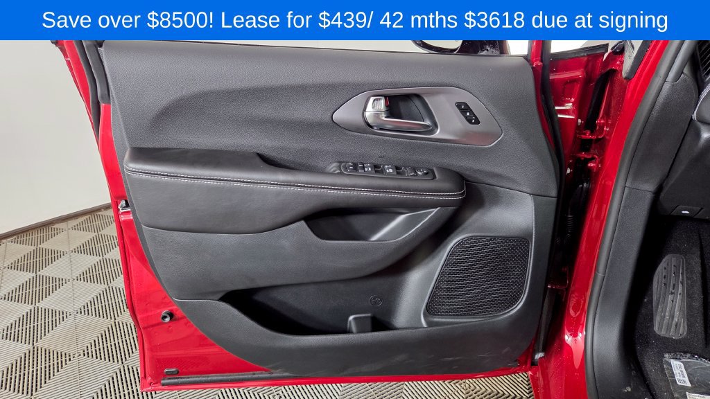 New 2026 Chrysler Pacifica Select FWD image 13