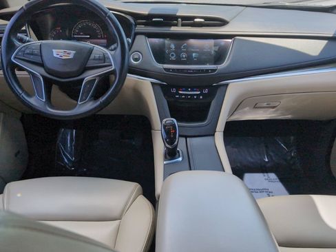 Used 2018 Cadillac XT5 FWD image 14