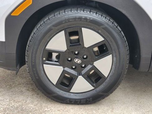 Used 2025 Hyundai Santa Fe SEL image 18