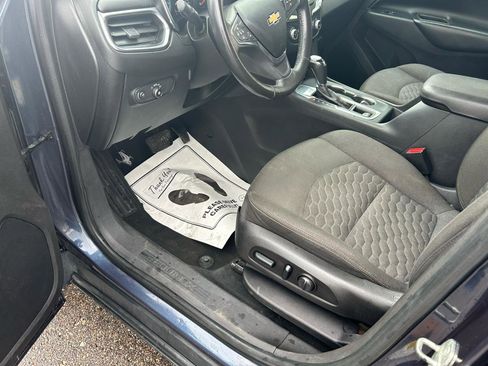 Used 2018 Chevrolet Equinox LT FWD image 10