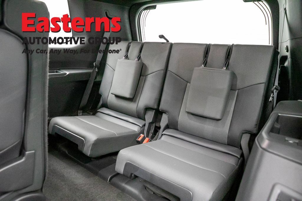 Used 2025 Lexus GX 550 w/ Accessory Package (2T) AWD/4WD image 30