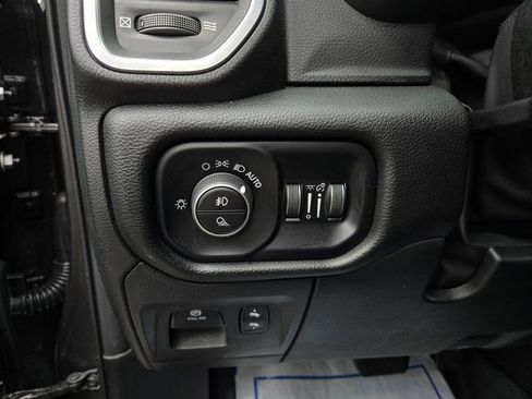 Used 2025 RAM 1500 Big Horn AWD/4WD image 16